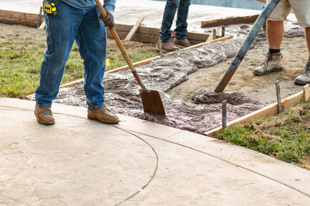 Best Concrete Sidewalk Installation in North Weeki Wachee, FL